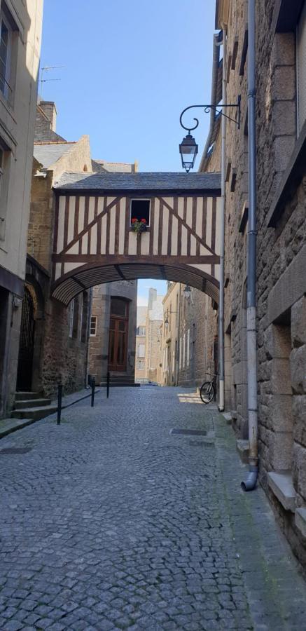 Les Vieux Remparts Apartment Saint-Malo